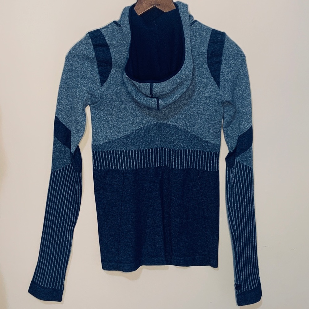 Grace XS/S Long-sleeve Scuba Athletic Shirt - Picture 5 of 8